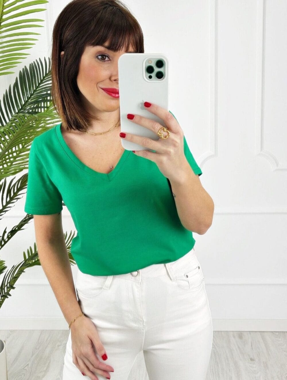 Camiseta pico esmeralda
