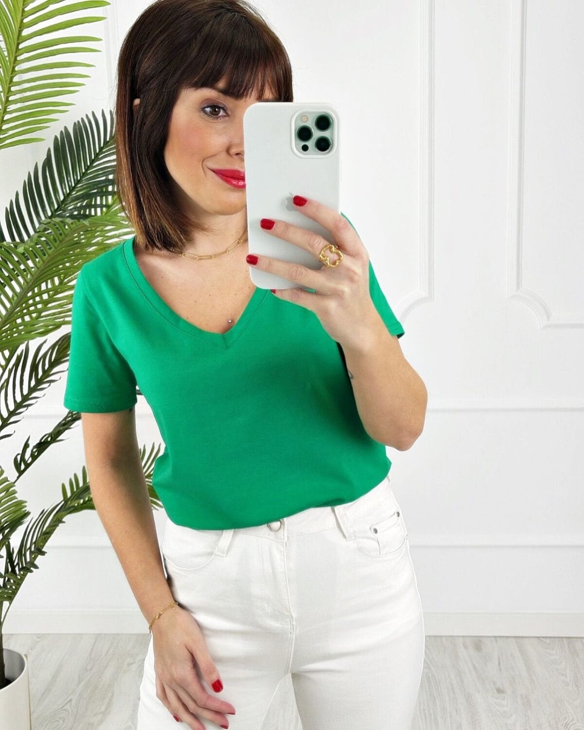 Camiseta pico esmeralda