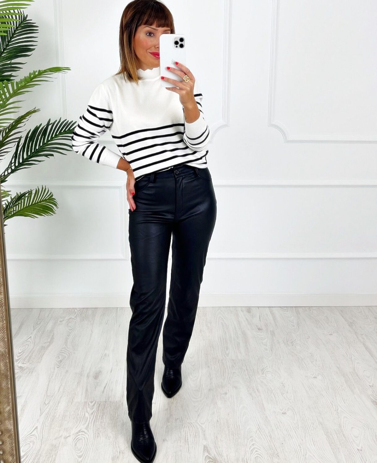 Pantalón polipiel negro