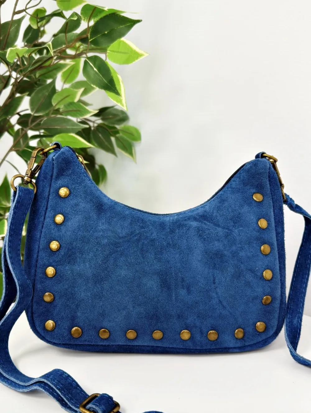 Bolso ante tachas azul