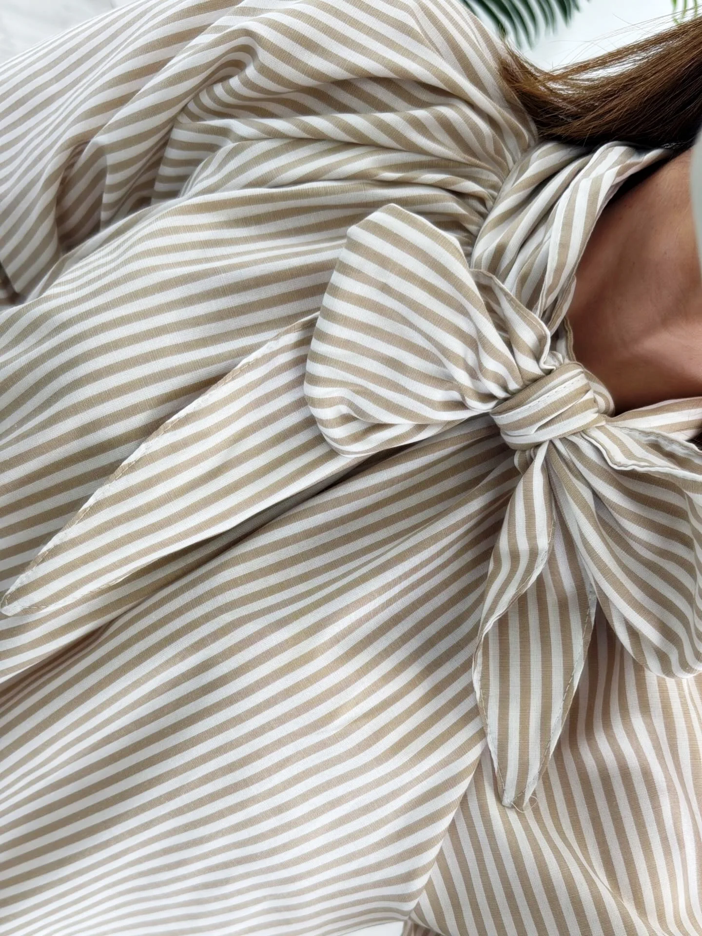 Camisa lazo rayas beige - Imagen 3
