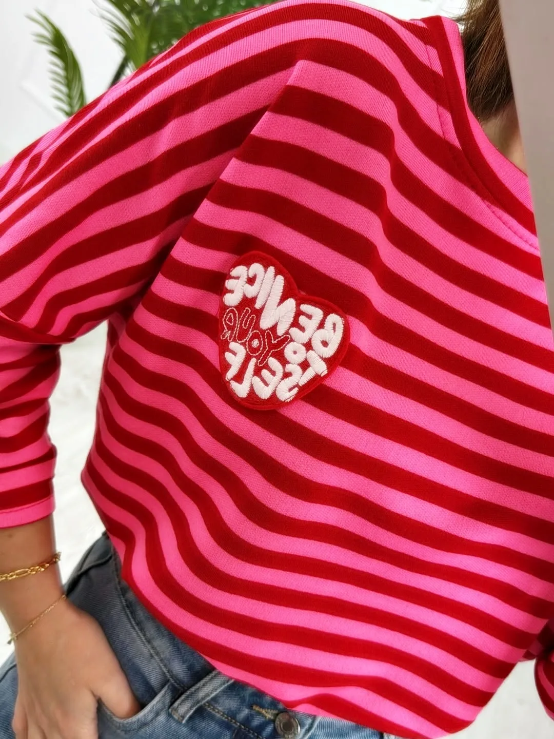 Camiseta parche rayas roja - Imagen 3