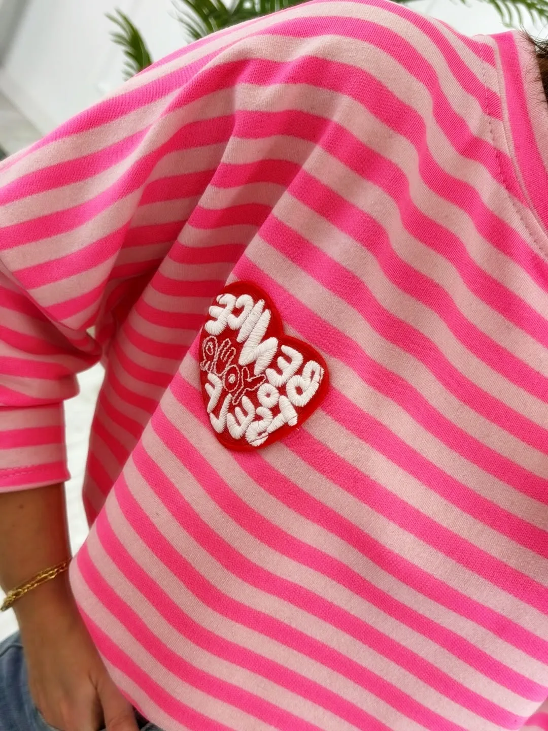 Camiseta parche rayas rosa - Imagen 4