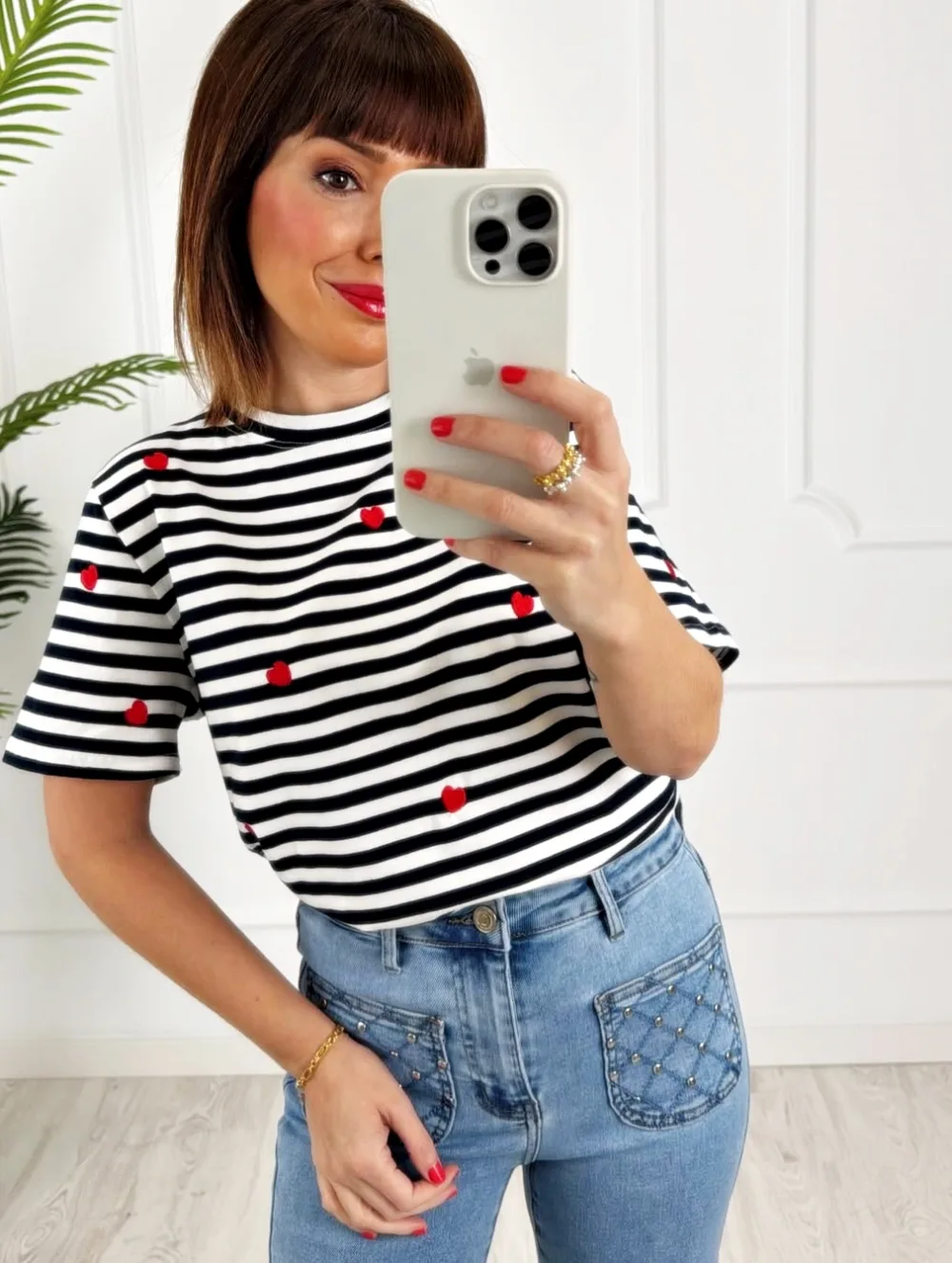 Camiseta rayas corazones bordados marino