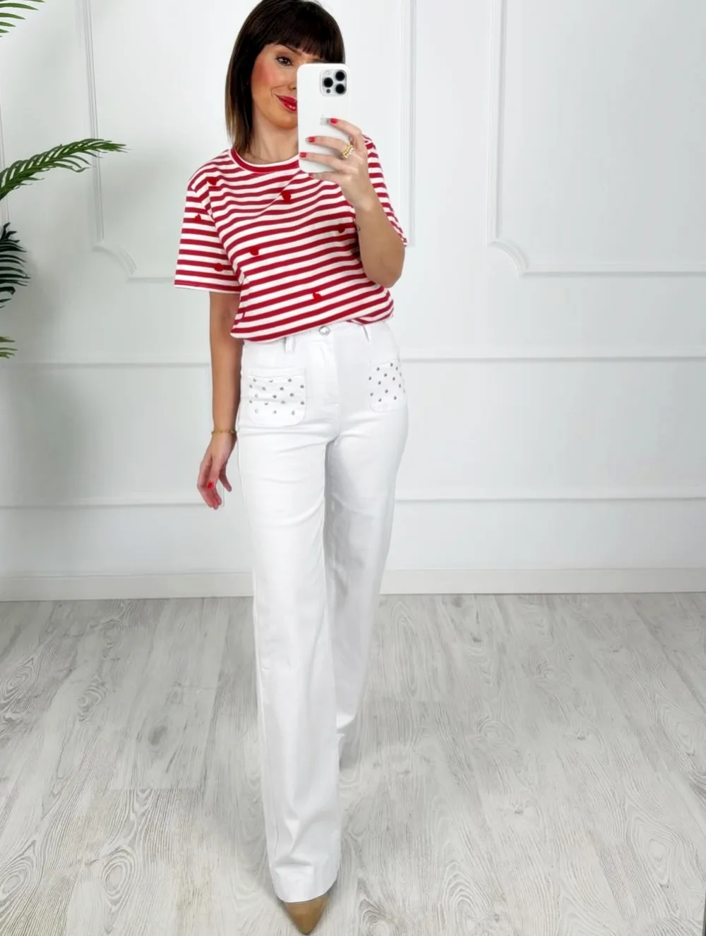 Pantalón bolsillos tachas blanco