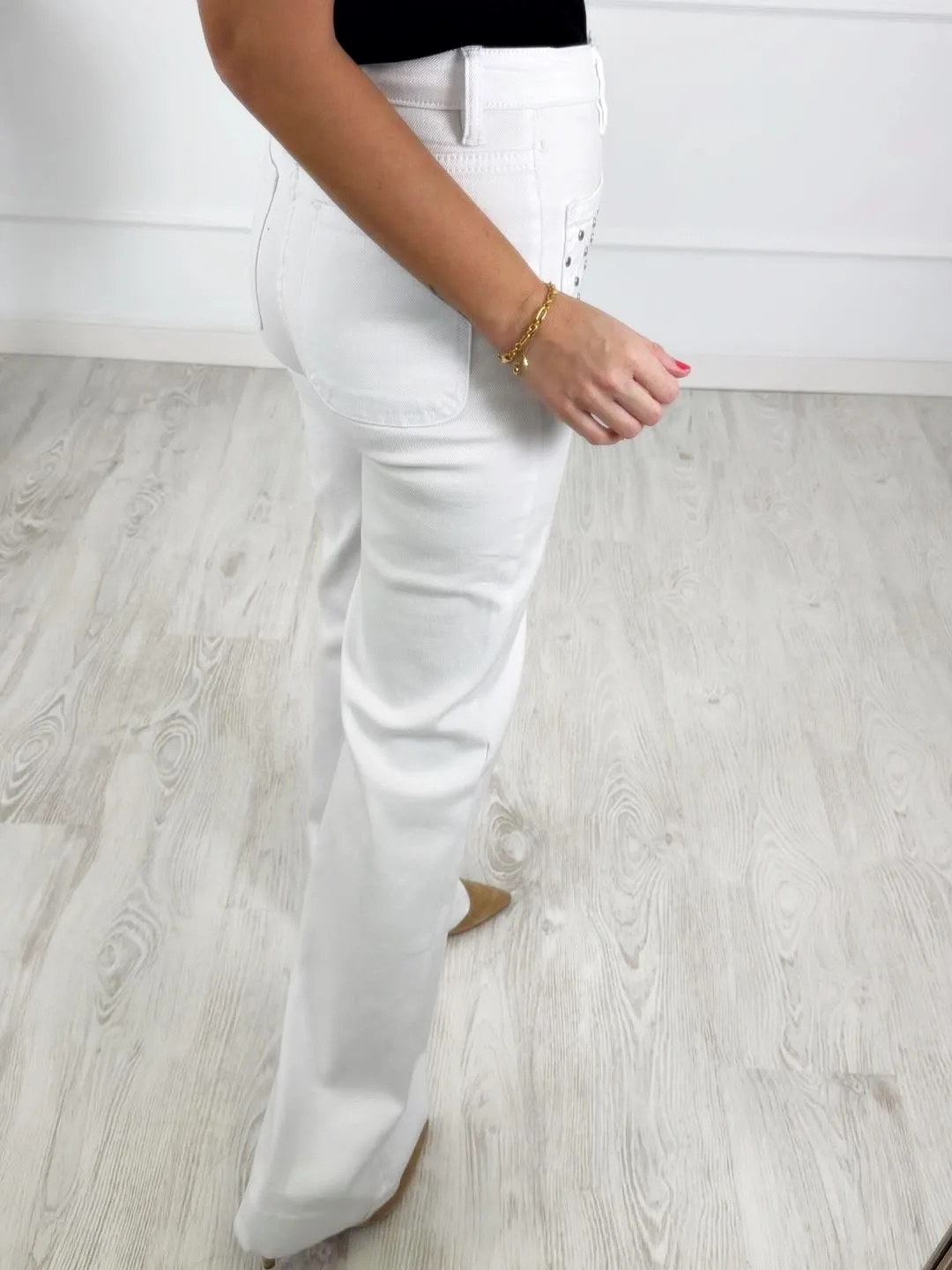 Pantalón bolsillos tachas blanco - Imagen 4