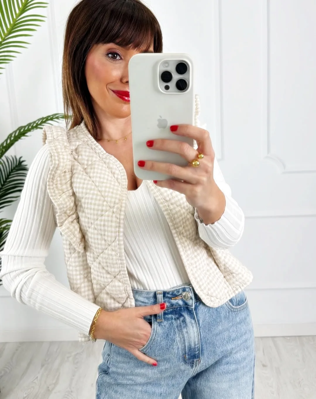 Chaleco vichy volantes beige