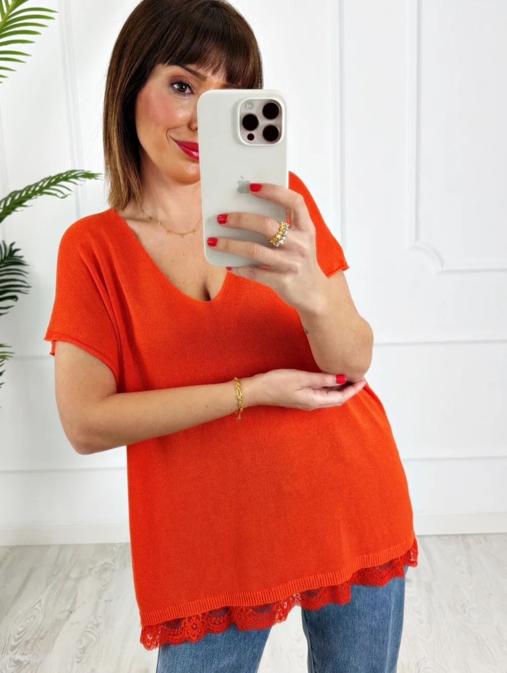 Camiseta pico encaje coral